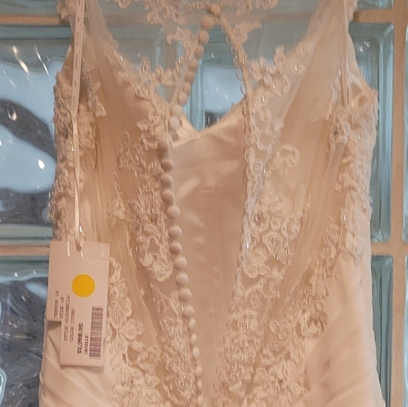 Ellis Lace Sweetheart Slim Ruched Beadedd Wedding Dress - Picture 11 of 13